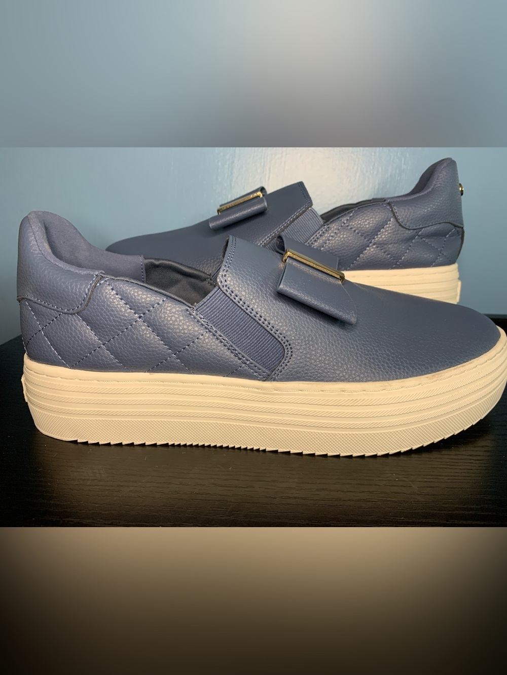 Joy Slip-On Bow orthotic Sneakers in Dusty Blue